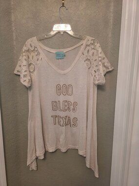 Judith March God Bless Texas Linen Blend Oatmeal Lace Sharkbite Hem Shirt L